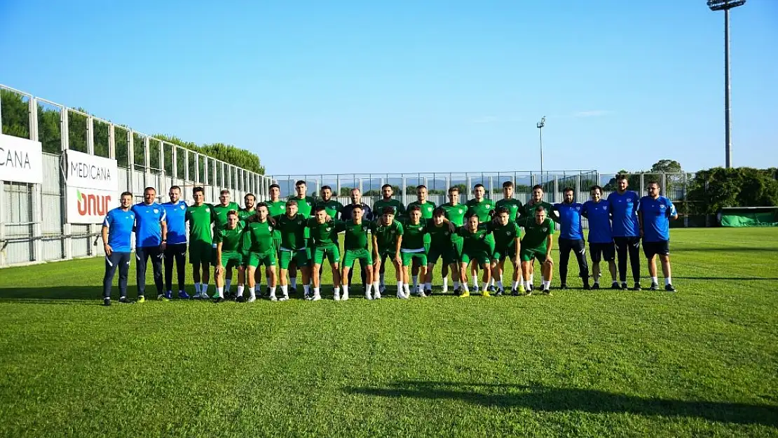 Genç yıldızlarına kanca üstüne kanca atılan Bursaspor sahaya indi