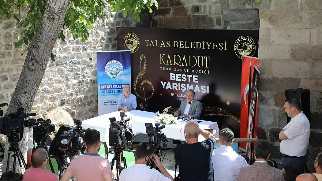 Kayseri'de karaduta beste yapıp birbirleriyle yarıştılar