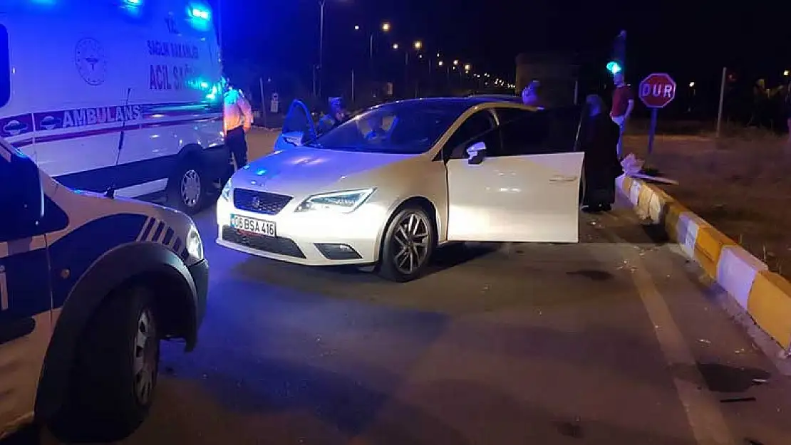 Seydişehir'de iki otomobil çarpıştı! Sürücüler iyi, araçlardaki 4 kişi yaralandı