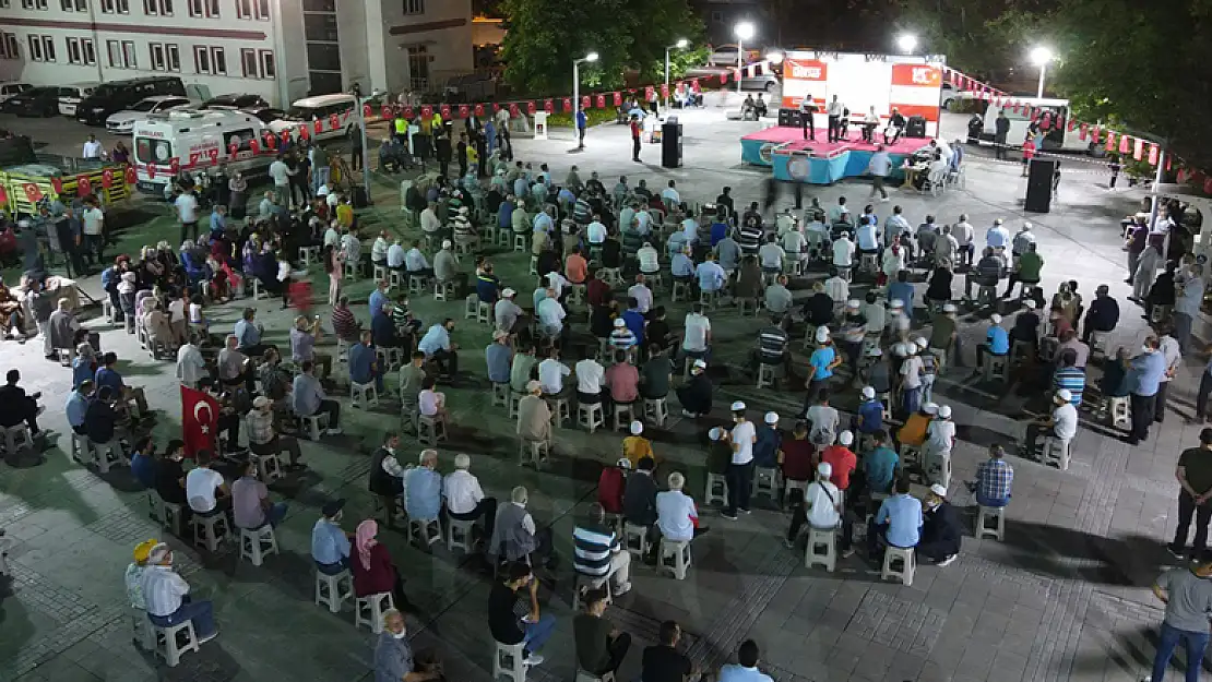 Konya Seydişehir Demokrasi Nöbetine Devam Etti