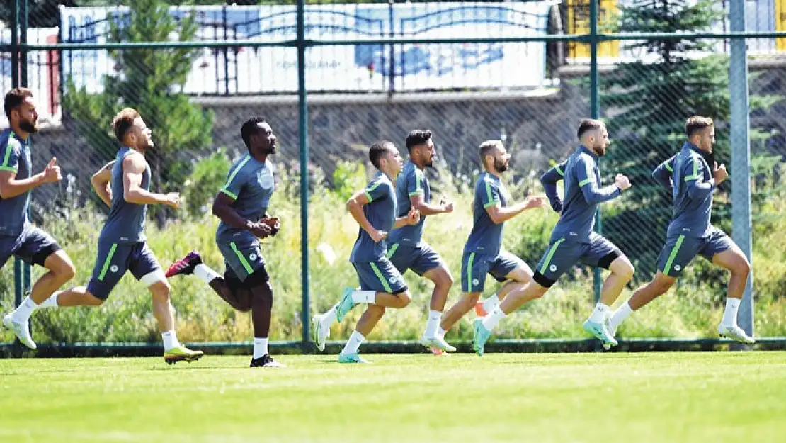 Konyaspor yeni sezon hazırlıklarına Erzurum'da devam ediyor