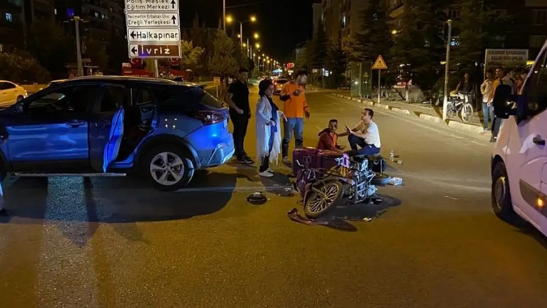 Konya'da motosiklet ile otomobil çarpıştı: 1 yaralı