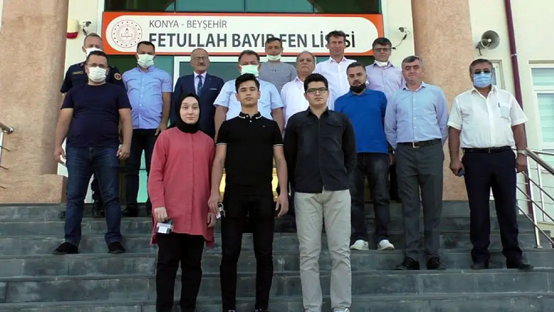 YKS'de Beyşehir'in şampiyon öğrencileri altınla ödüllendirildi