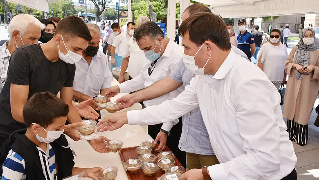 Karatay'da Aşure Geleneği Sürüyor