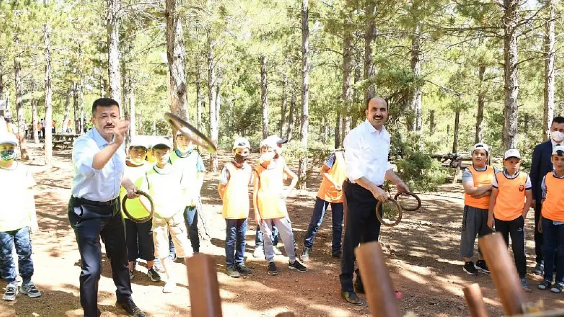 Hamza Dağ  KOMEK yaz kamplarını ziyaret etti