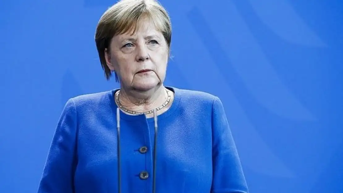 Merkel'den Taliban mesajı: Görüşmeler devam etmeli