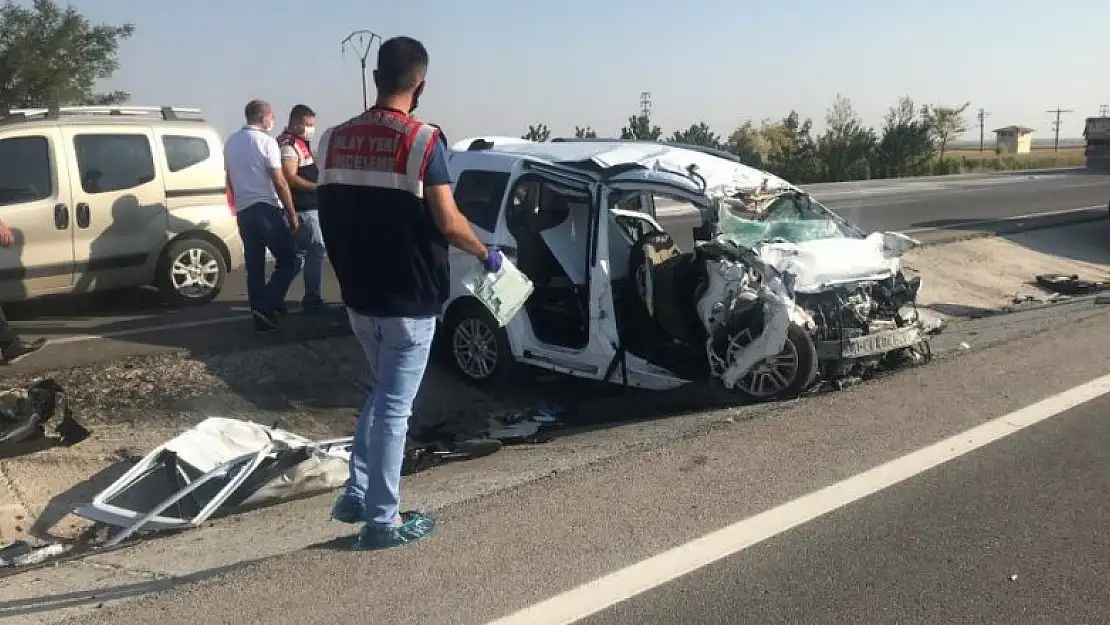 Konya'da feci kaza! Patlayıcı madde yüklü TIR ile kamyonet çarpıştı, çok sayıda ölü var