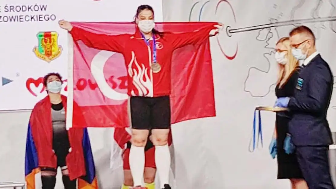 HÜMA Okulları Sporda Ülkemizi Gururlandırdı