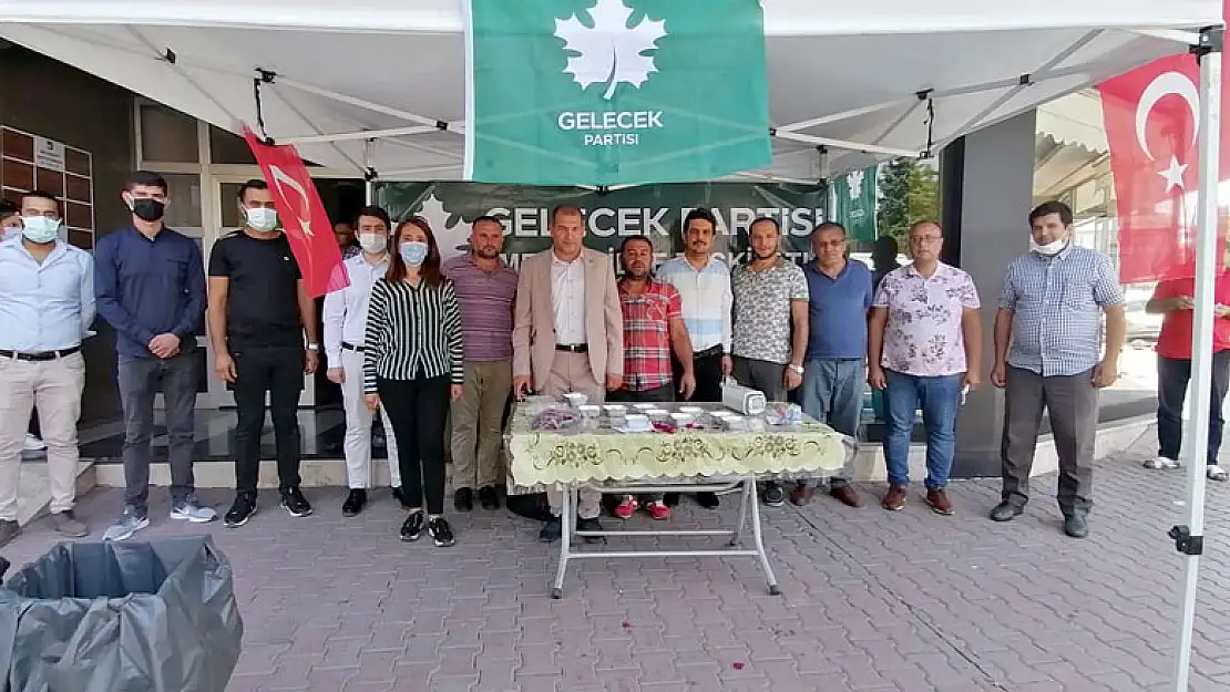 Gelecek Partisi Meram'dan aşure etkinliği