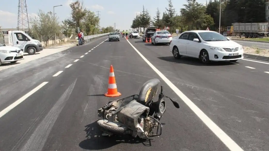 Konya'da otomobille çarpışan elektrikli bisikletin sürücüsü hayatını kaybetti