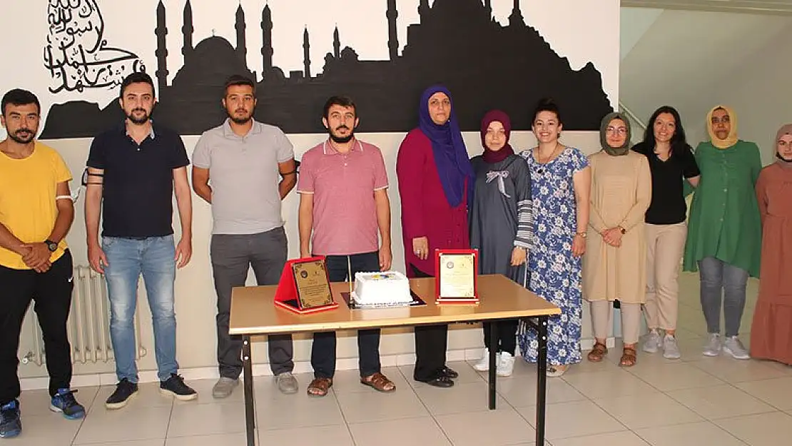 Yunak Orhan Erdem İmam Hatip Ortaokulu, 'e-Twinning Ulusal Kalite Etiketi' ödülü aldı