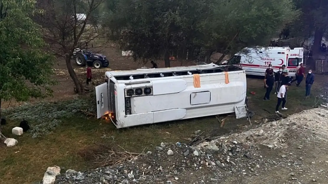 Antalya'da otobüs şarampole devrildi: 1 ölü, 9 yaralı