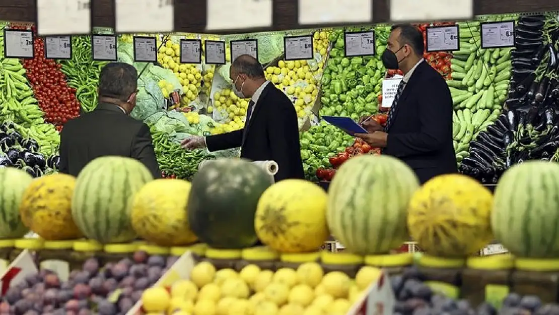 Bakan talimatı verdi: Marketlerde fahiş fiyat denetimi başladı