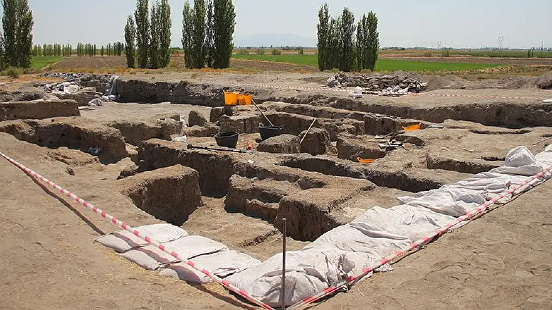 Çatalhöyük'te Çoklu Mezarlar Bulundu