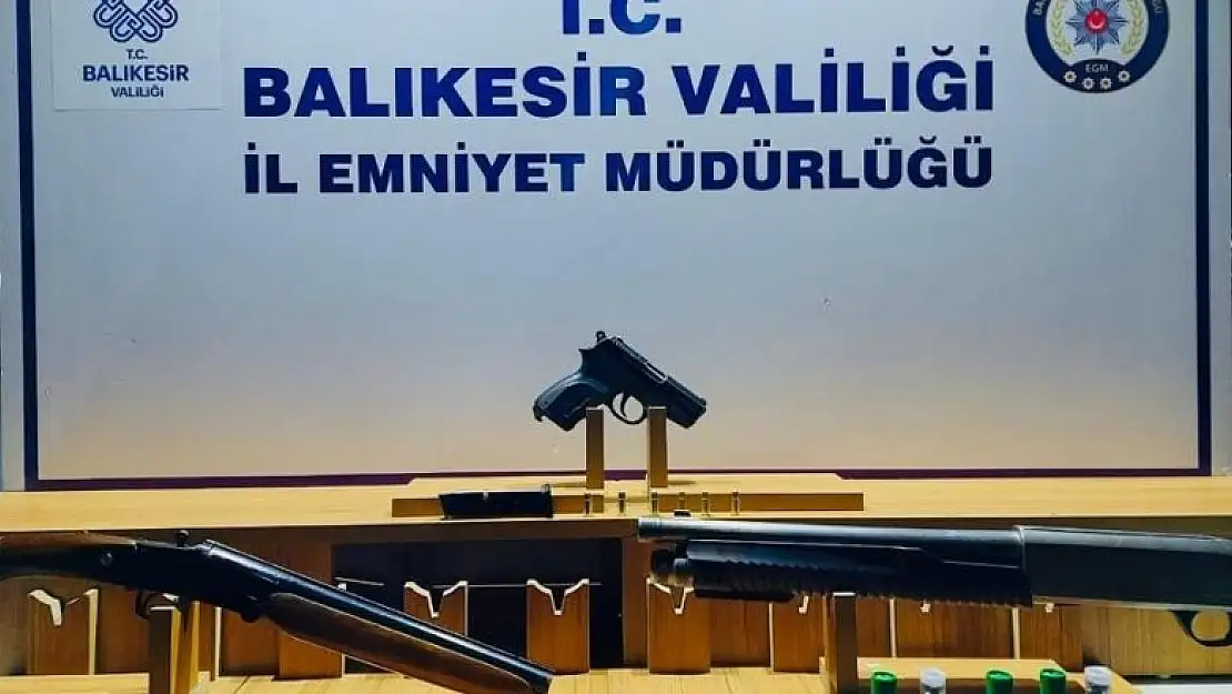 Balıkesir'de 12 aranan şahıs yakalandı