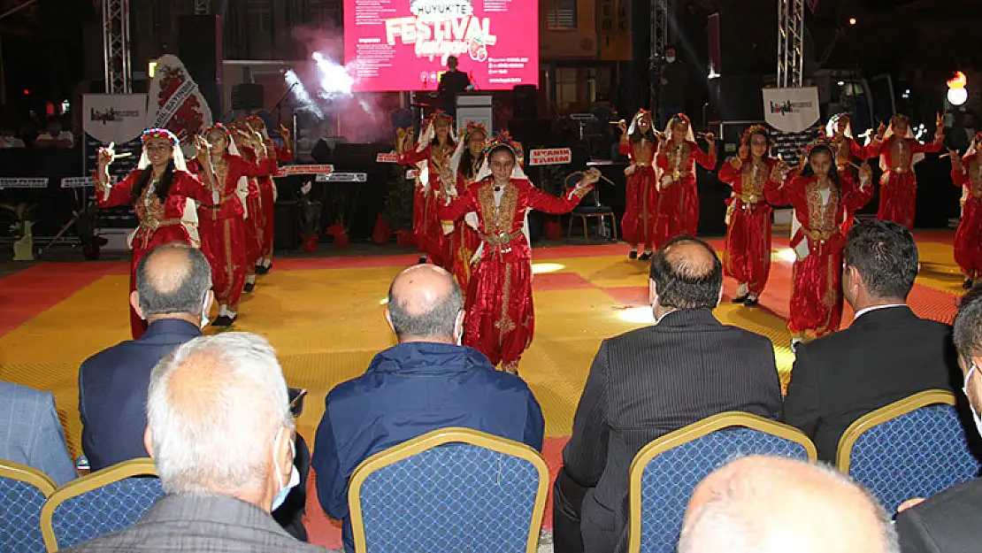 Hüyük'te 'Kırmızı Altın Gençlik Festivali' başladı