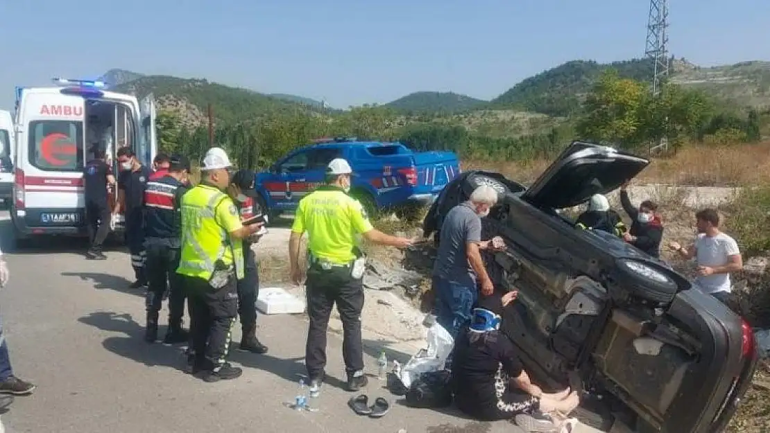 Bilecik'te trafik kazası, 5 yaralı