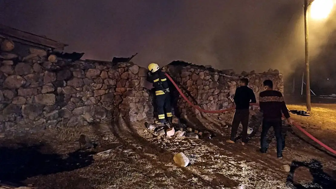 Konya'da ahırda çıkan yangın ucuz atlatıldı