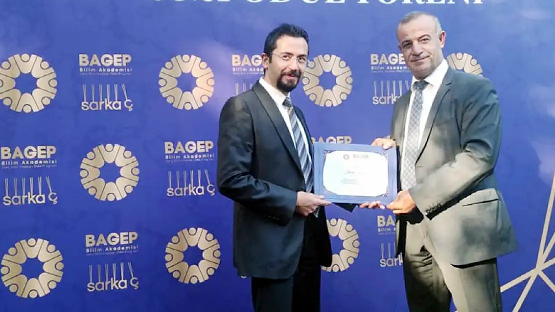 Doç. Dr. Serdar Akbayrak, BAGEP ödülünü aldı