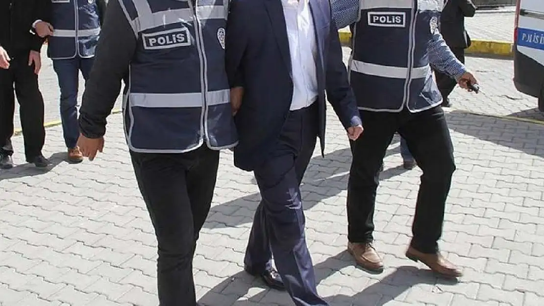 Aktif görevdeki 5 komiser yardımcısına FETÖ'den gözaltı kararı