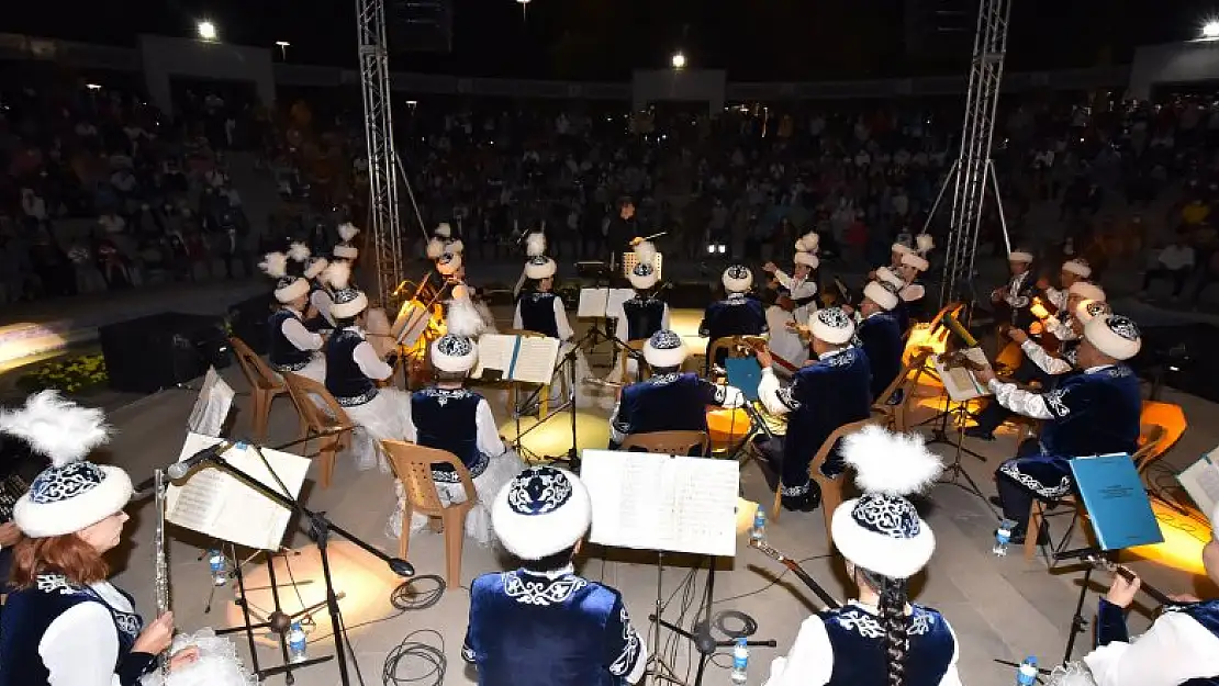 Konya'da Ulu Bozkır Ezgileri Konseri Düzenlendi