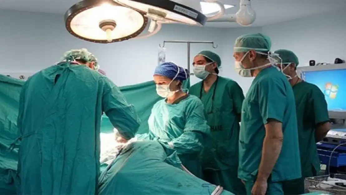 Ameliyatta yanlış damarı kesen doktor bu notu bırakıp intihar etti