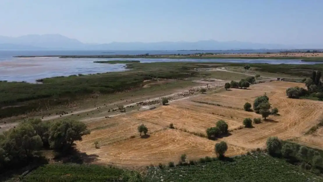 Beyşehir'de çiftçilere anız yakılmaması çağrısı yapıldı