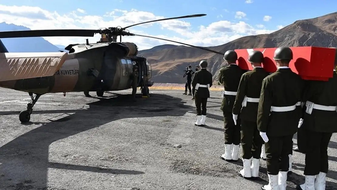 Hakkari'de şehit asker için tören düzenlendi