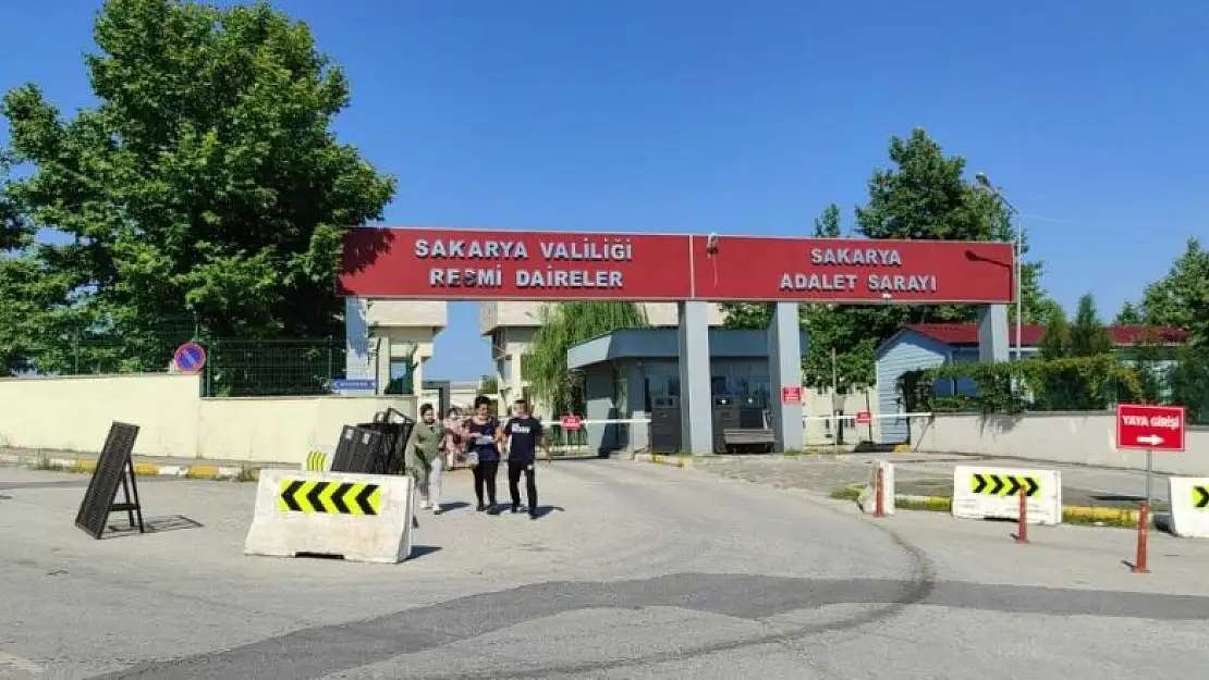 100 bin sahte doları piyasaya sürmek isterken yakayı ele verdiler