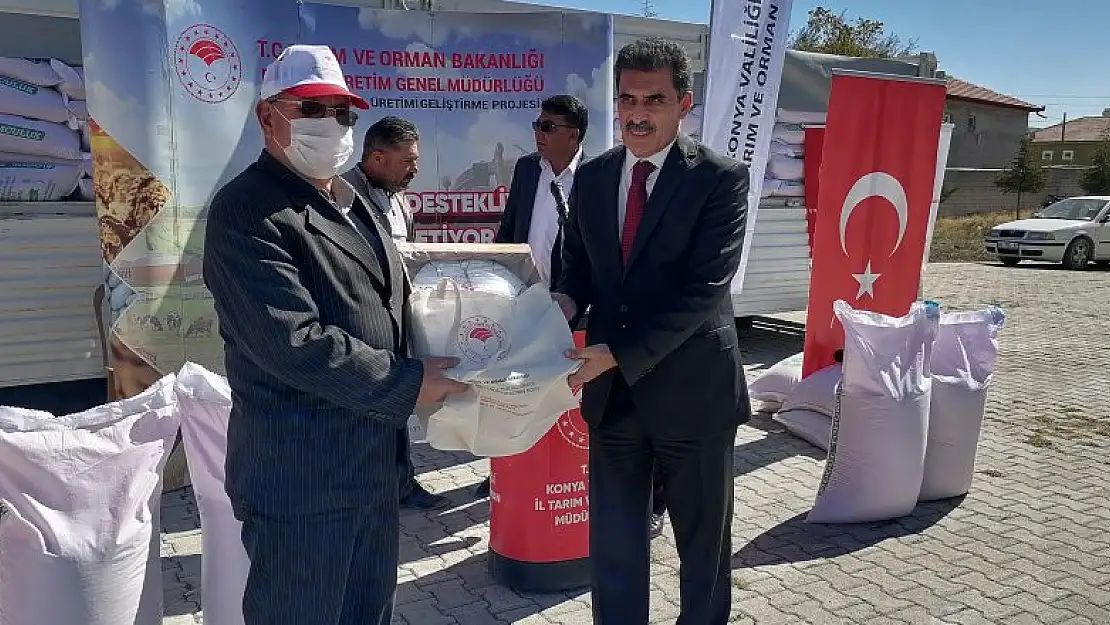 Emirgazi'de çiftçilere sertifikalı tohum dağıtıldı