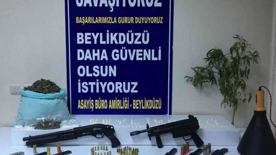 Sokak satıcılarına operasyon: 12 gözaltı