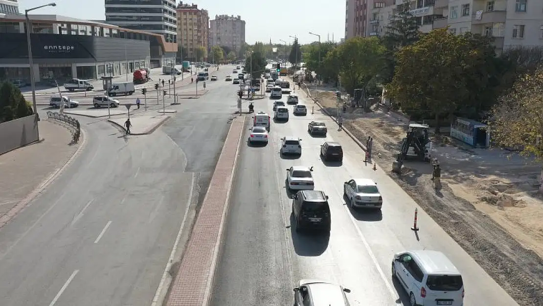 Konya Büyükşehir kavşak düzenlemeleriyle trafiği rahatlatıyor