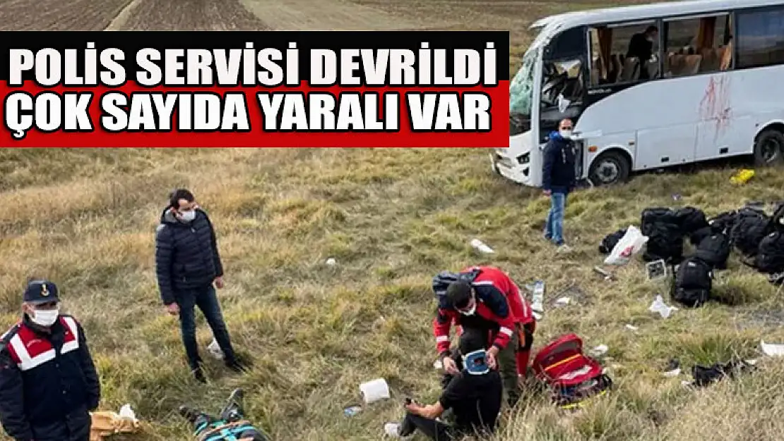 Polis servisi devrildi: Çok sayıda yaralı var