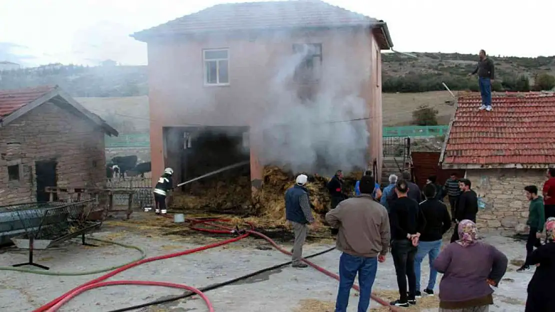 Konya'da besihanedeki samanlıkta korkutan yangın