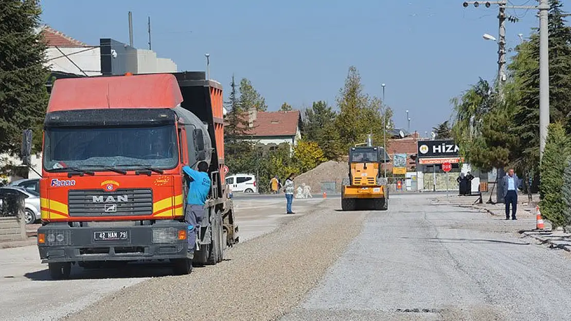 Kıbrıs Caddesi'nde asfalt çalışmaları başladı