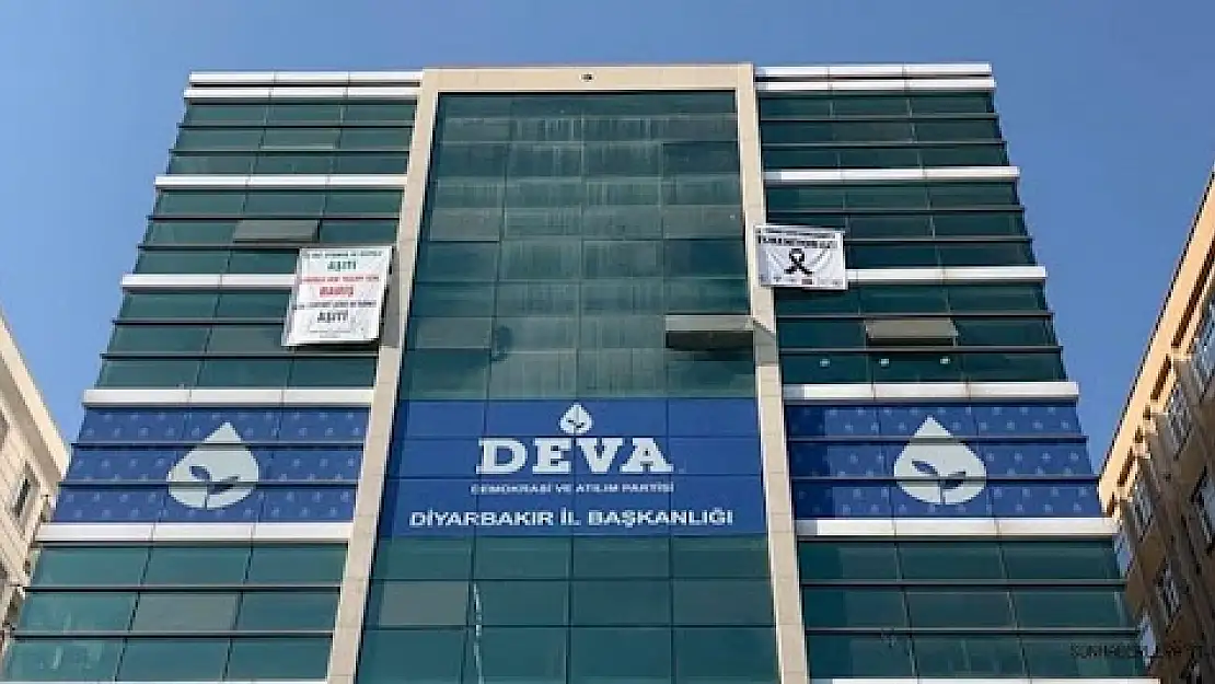 DEVA Partisi'nde toplu istifa