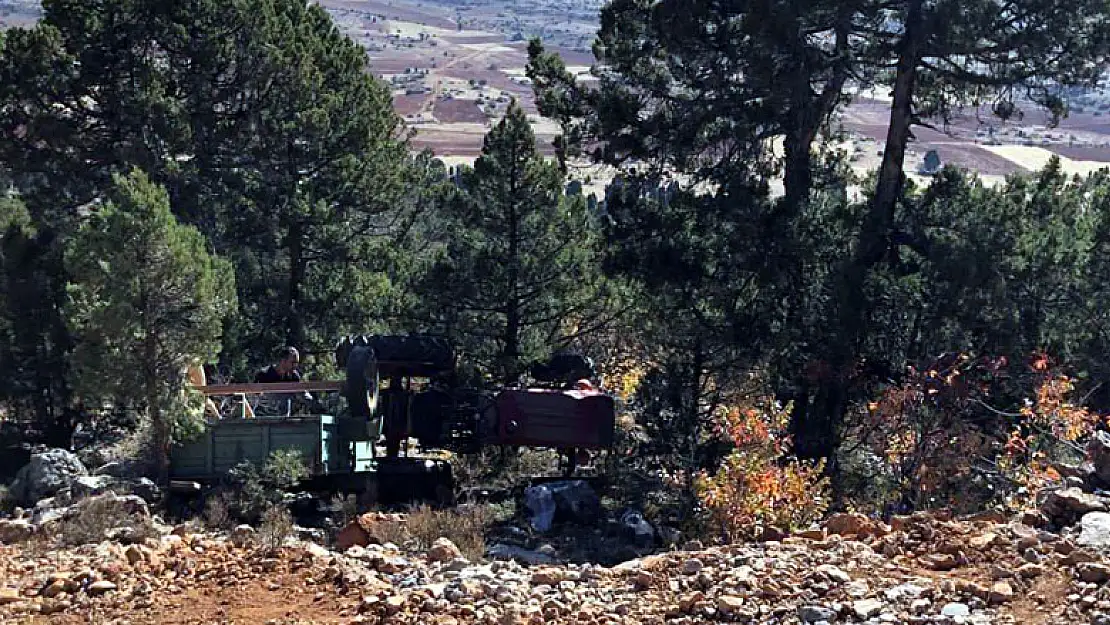 Konya'da traktör uçuruma yuvarlandı: 1 ölü, 3 yaralı