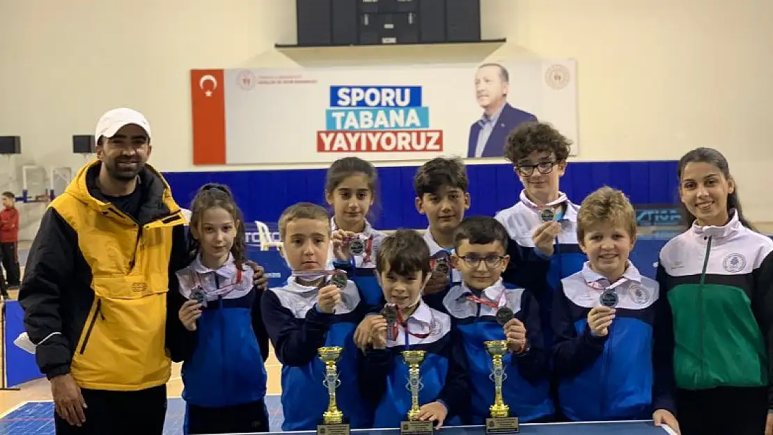 Selçuklu Belediyespor Kulübü  masa tenisi bölge yarışmalarına damga vurdu