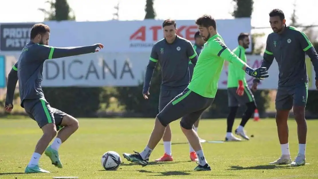 Konyaspor'da Fenerbahçe maçı hazırlıkları devam ediyor