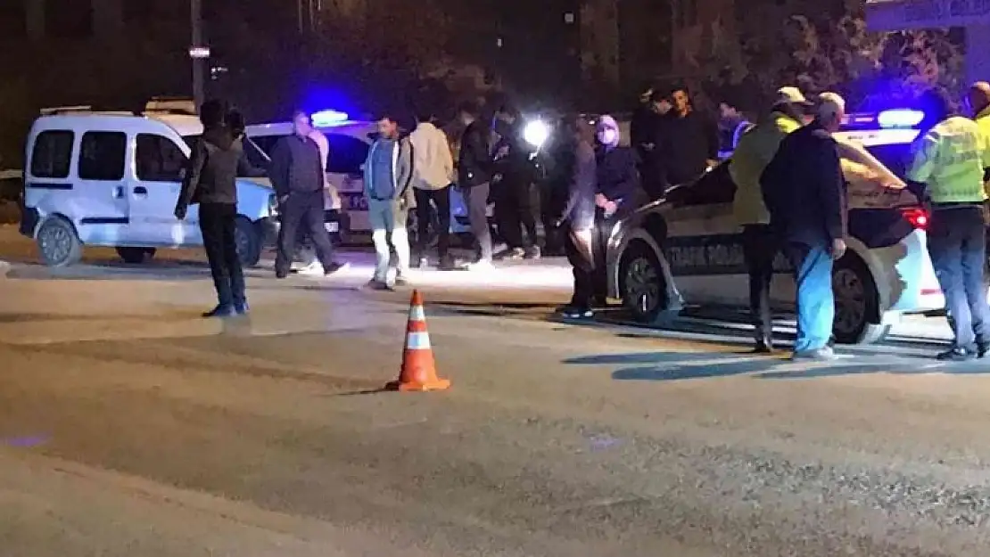 Konya'da otomobil ile hafif ticari araç çarpıştı: 2 yaralı