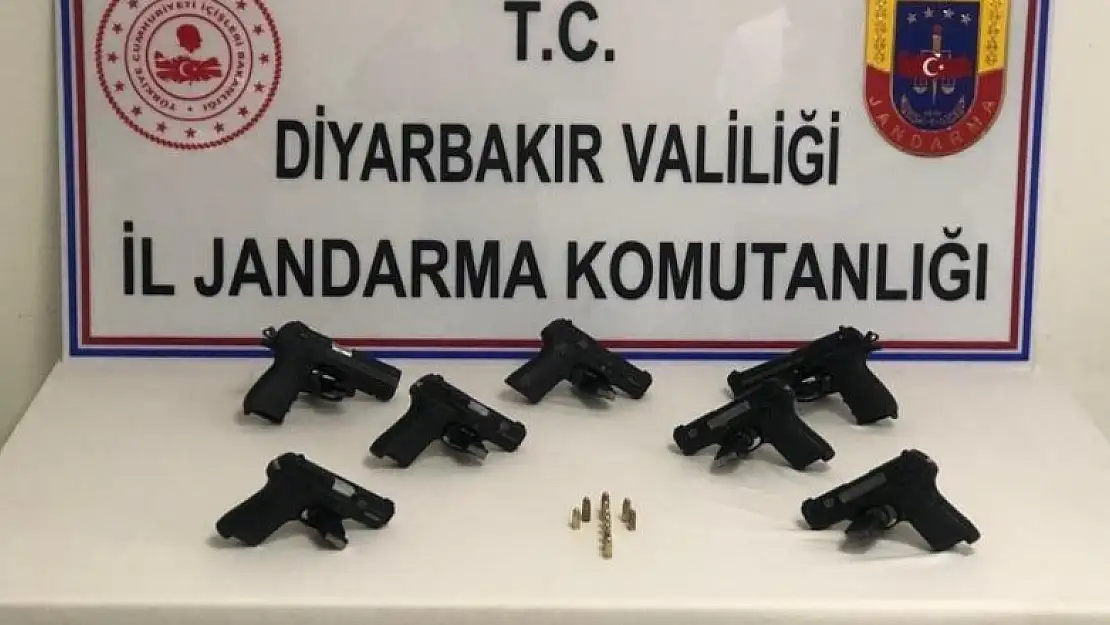 Diyarbakır'da silah kaçakçılarına operasyon: 4 kişi tutuklandı