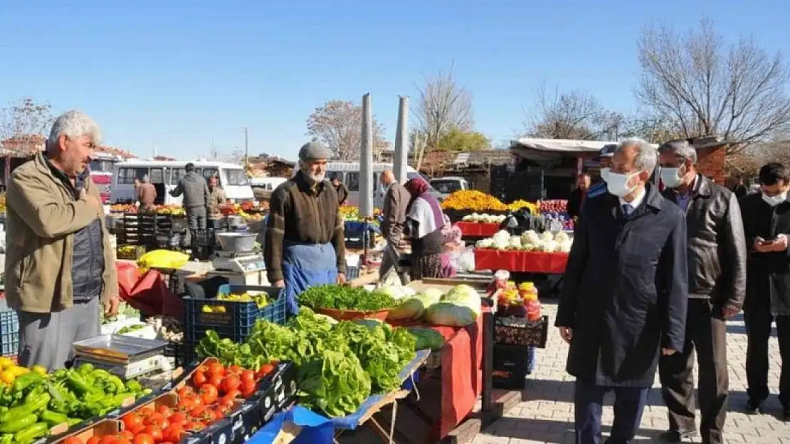 Başkan Akkaya pazar esnafı ile buluştu