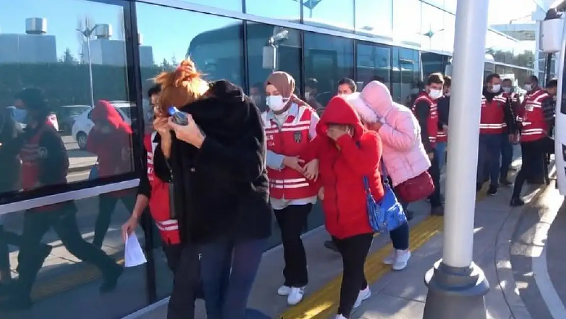 Sosyal medyadaki fuhuş pazarlığı, siber devriyeye takıldı