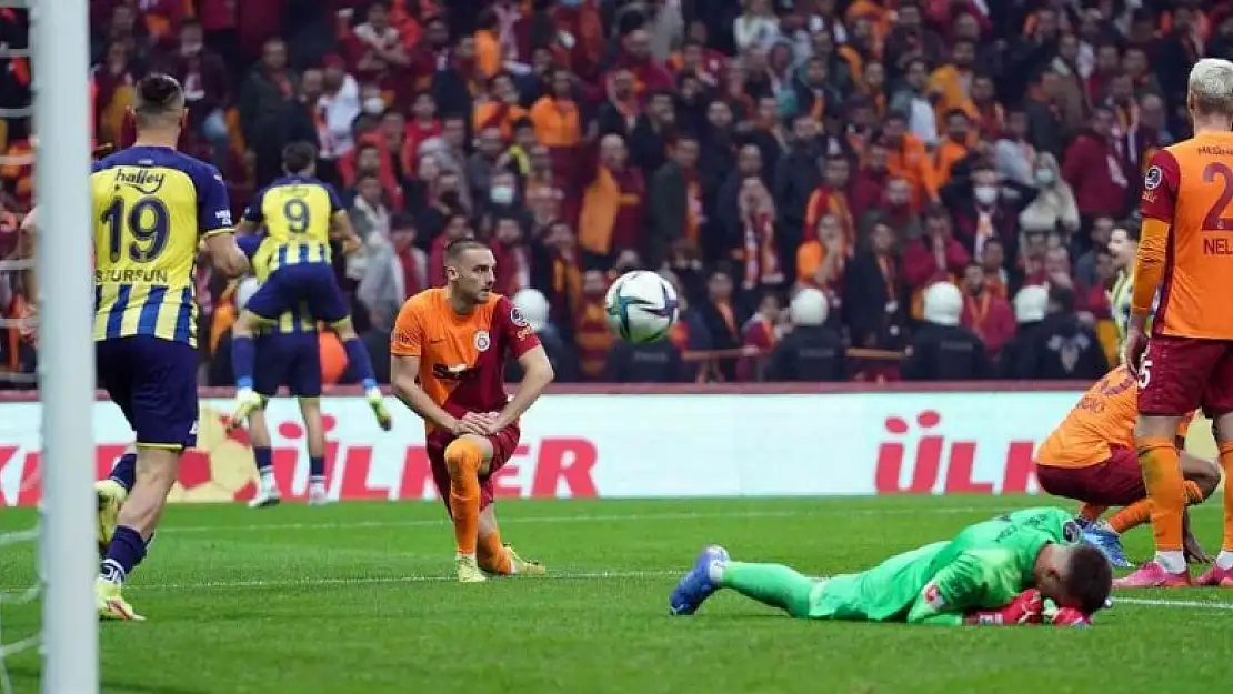 Spor Toto Süper Lig: Galatasaray: 1 - Fenerbahçe: 2 (Maç sonucu)