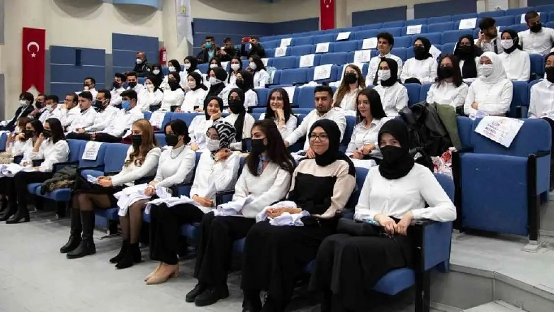 Selçuk Üniversitesinde 150 öğrenci diş hekimliğine adım attı