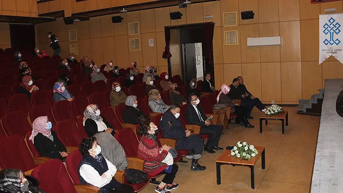 Karapınar'da 'En İyi Narkotik Polisi Anne' projesi kapsamında bilgilendirme yapıldı