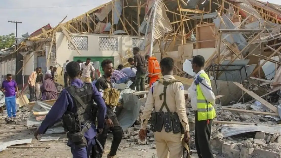 Mogadişu'da şiddetli patlama: Çok sayıda ölü var