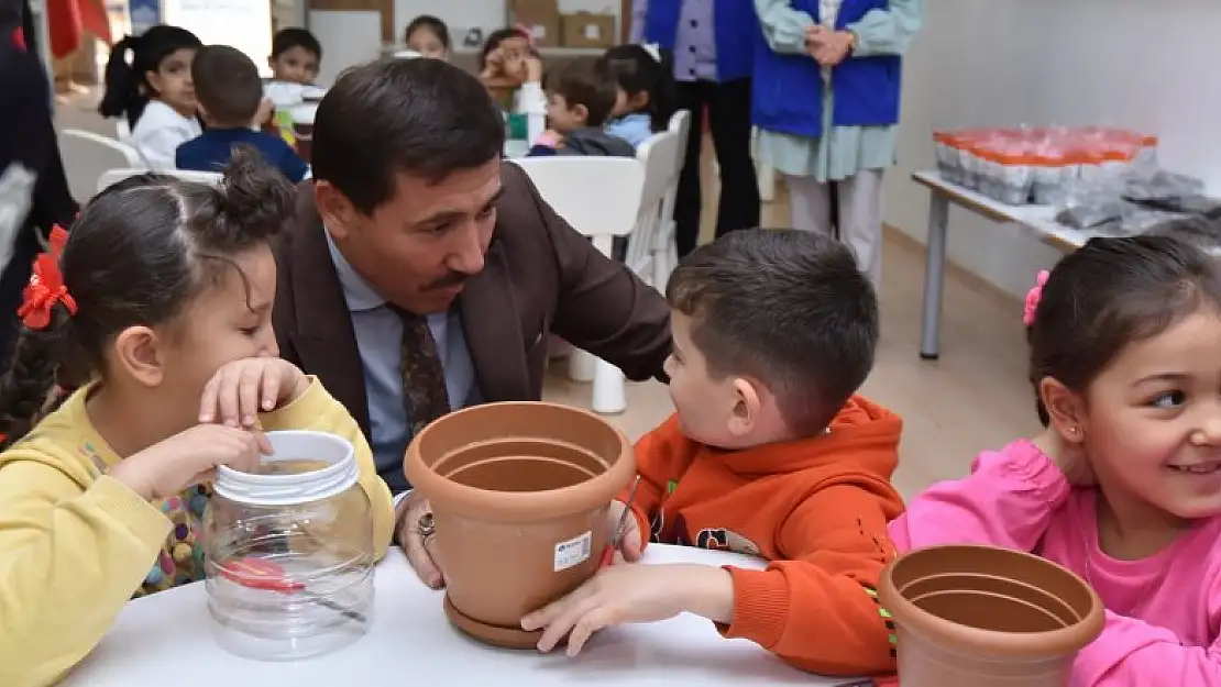 Hasan Kılca: Bu güzel çağlarında yavrularımıza doğayı ve geri dönüşümü anlatıyoruz