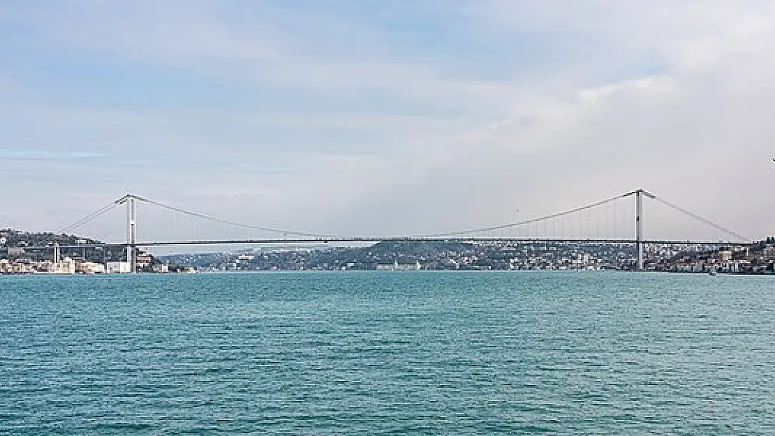 İstanbul Boğazı gemi trafiğine kapatıldı