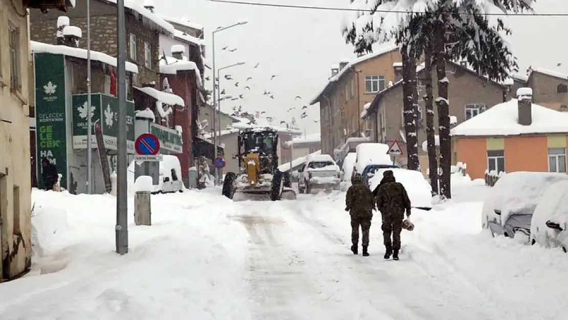 Konya Hadim'de kar kalınlığı yarım metreyi geçti